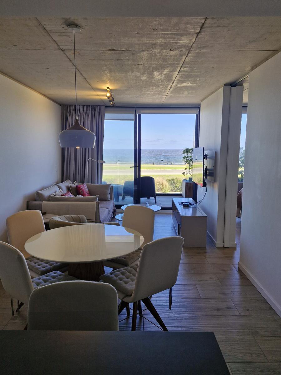 Apartamento en Playa Mansa · Foto 4