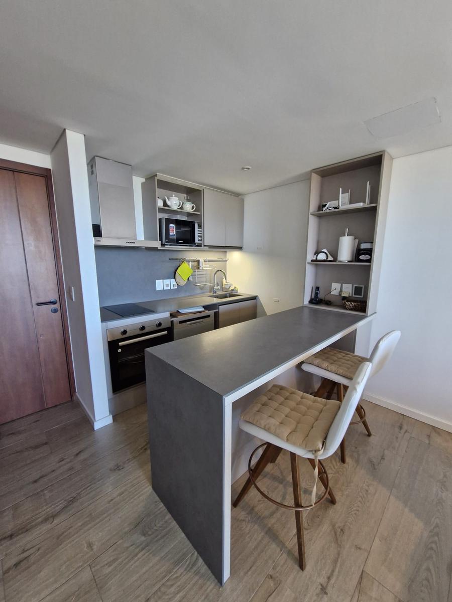Apartamento en Playa Mansa · Foto 6