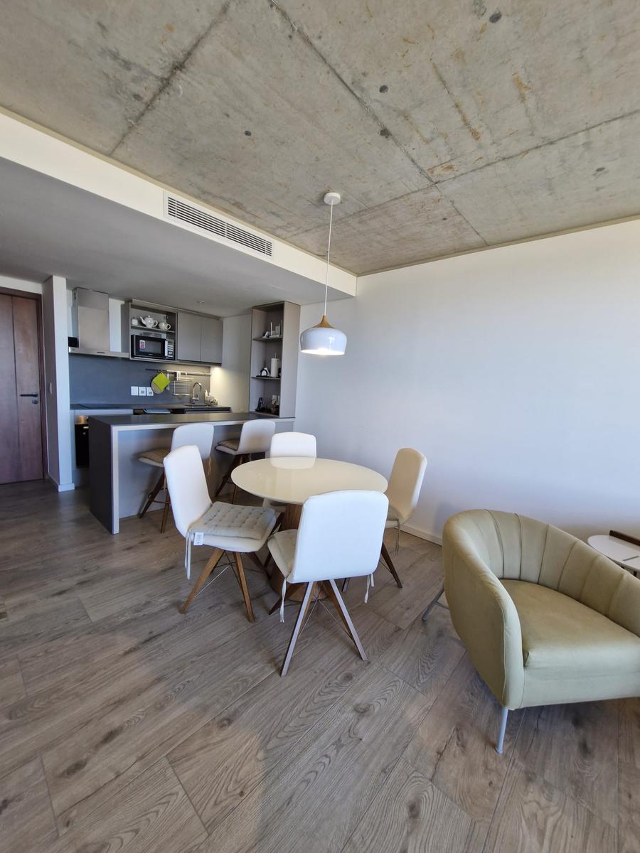 Apartamento en Playa Mansa · Foto 8