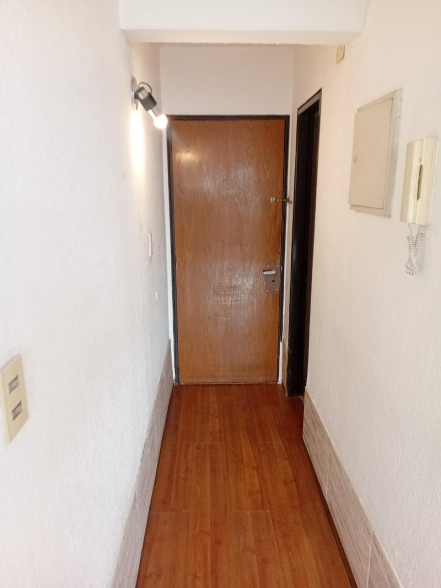 Monoambiente amplio en alquiler | La Blanqueada · Foto 10