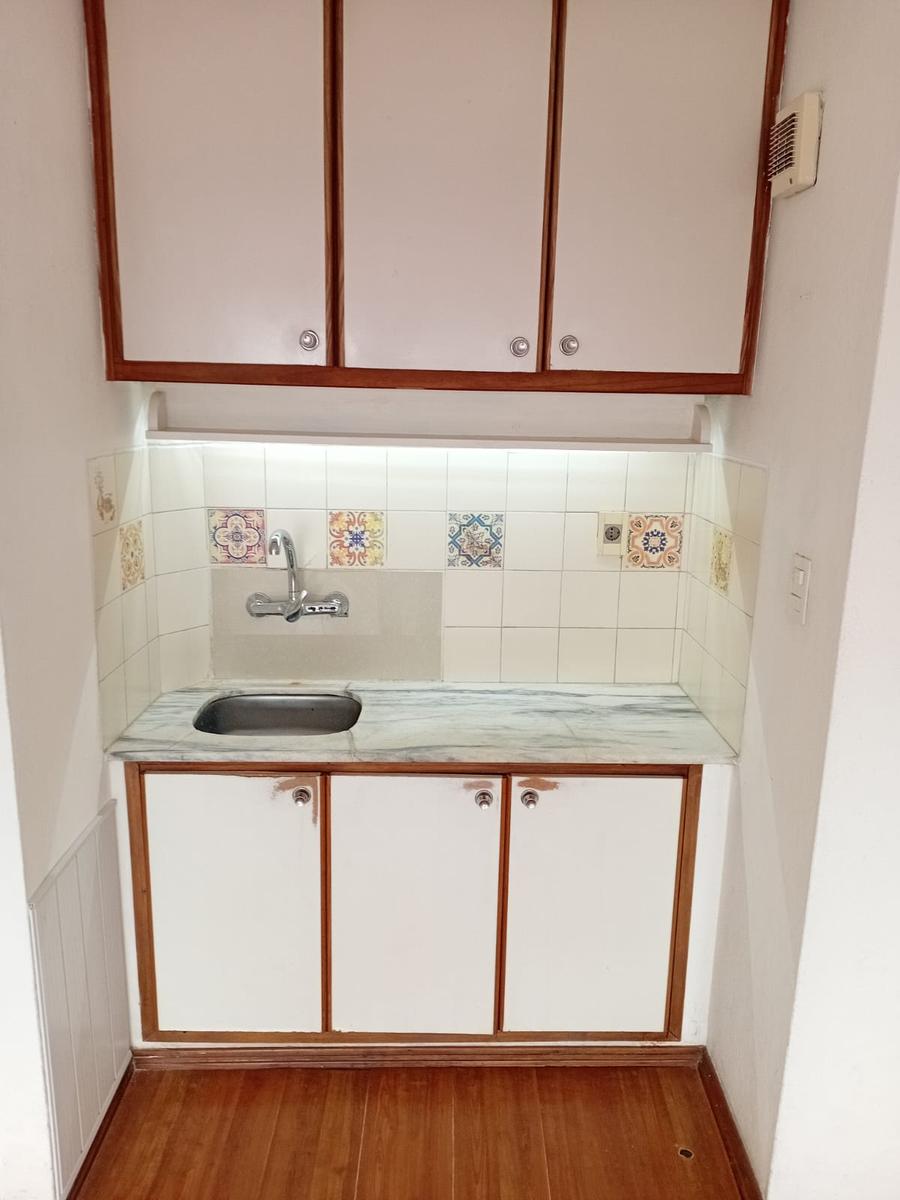Monoambiente amplio en alquiler | La Blanqueada · Foto 11
