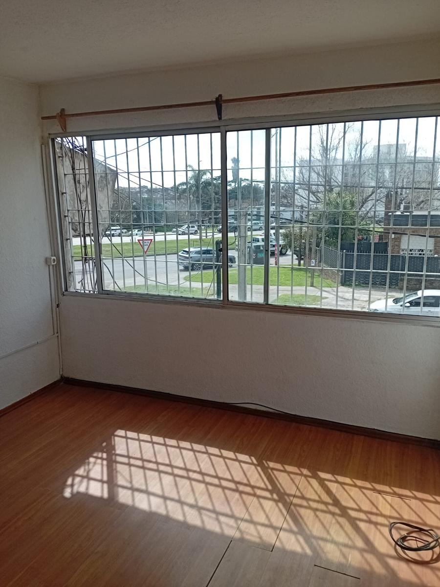 Monoambiente amplio en alquiler | La Blanqueada · Foto 12