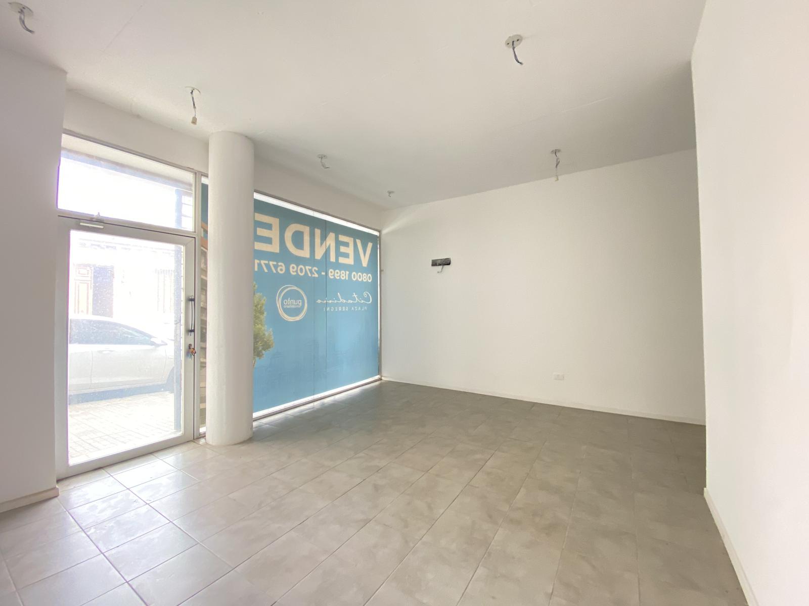 Alquiler De Local Comercial Con Garage En Zona Cordón. · Foto 2
