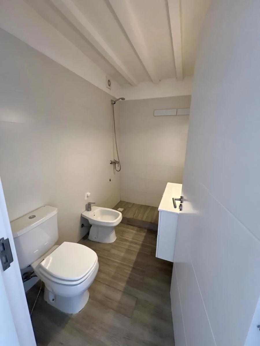 Alquiler de Apartamento de 2 dormitorios con terraza en Malvín, Montevideo. · Foto 12