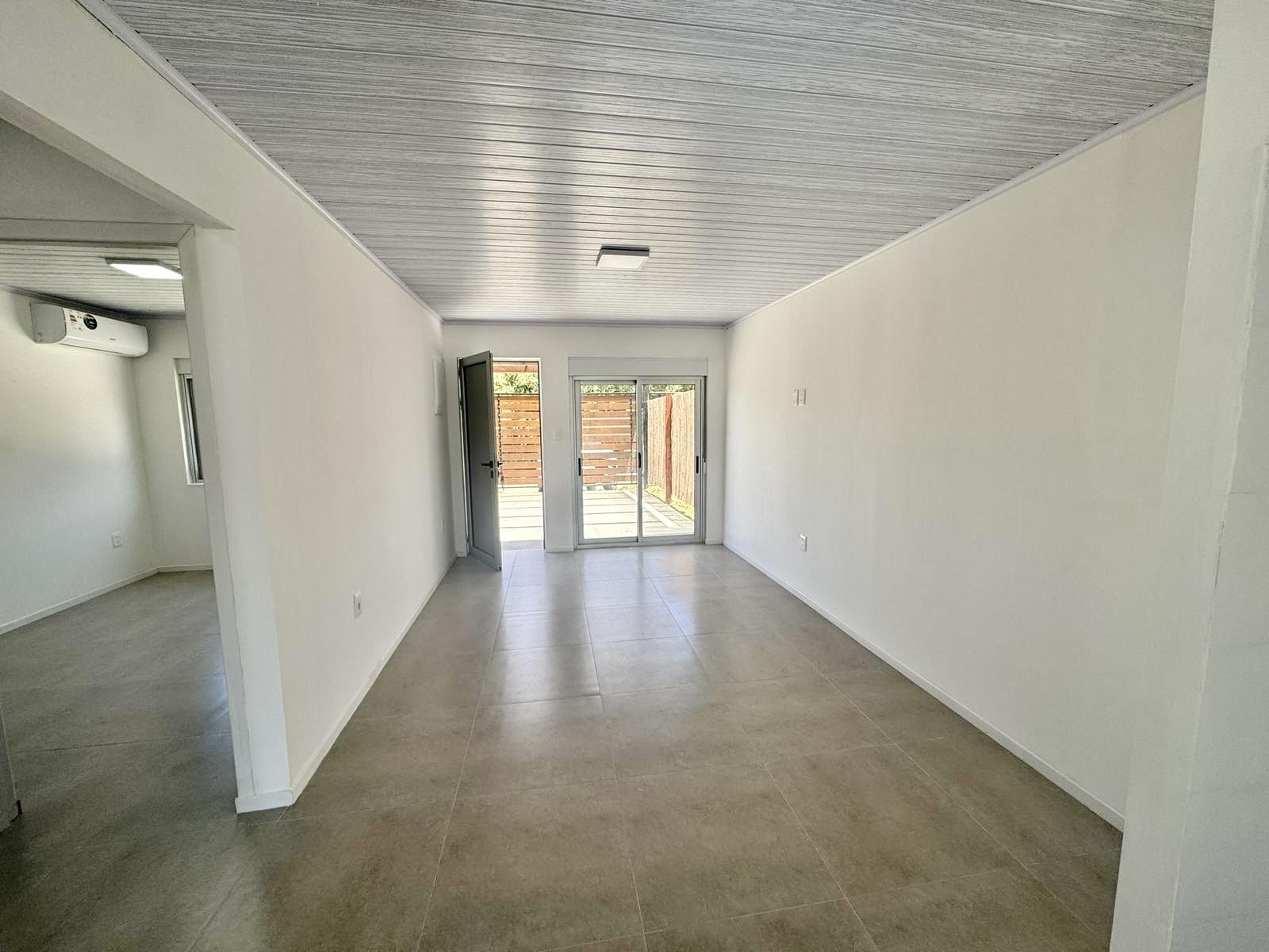 Alquiler/Venta de Casa de 2 dormitorios con piscina en Real de San Carlos, Colonia del Sacramento. · Foto 5