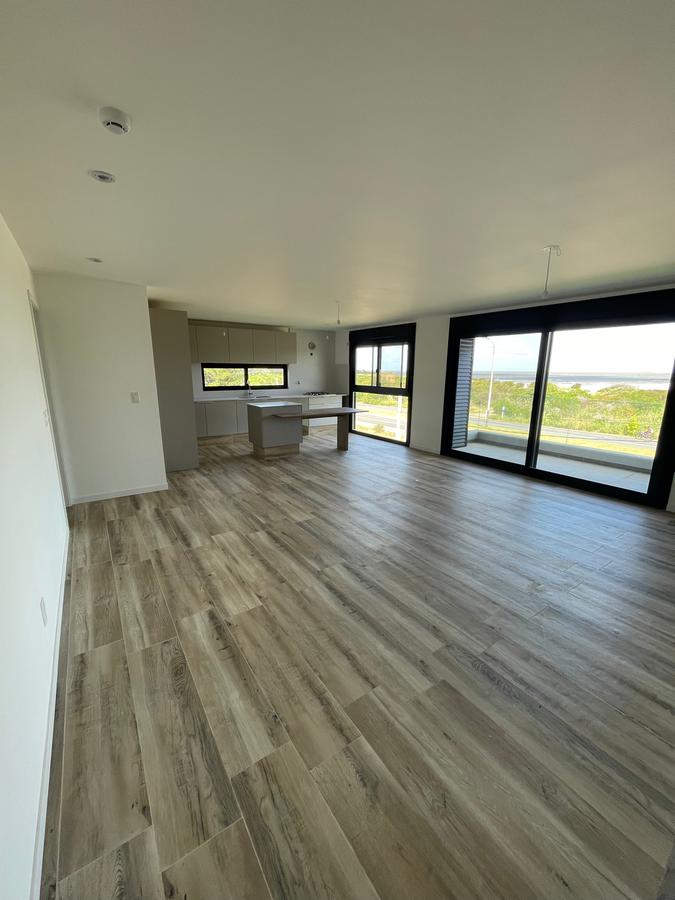 Divino apartamento en alquiler sobre la Rambla · Foto 3