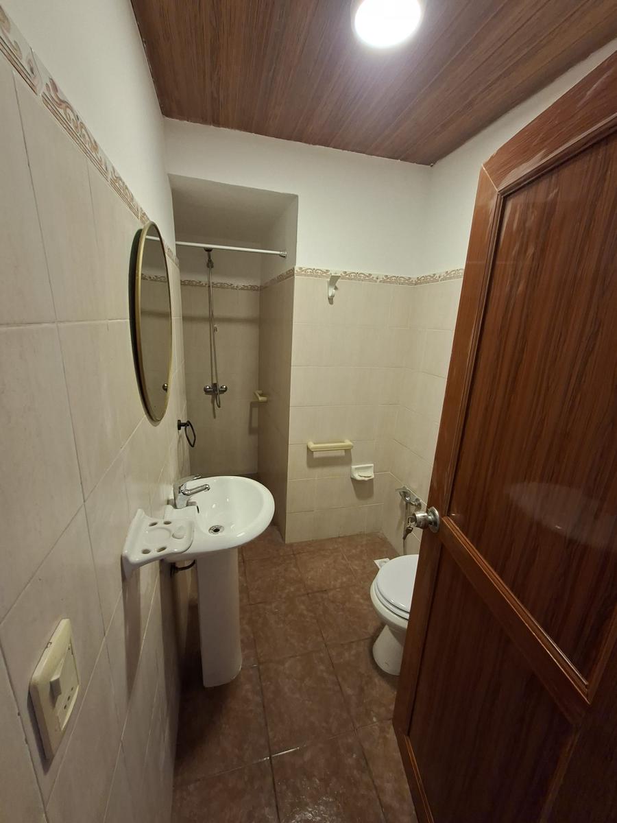 Alquiler Casa 2 dormitorios con patio y garaje en Perez Castellanos · Foto 12