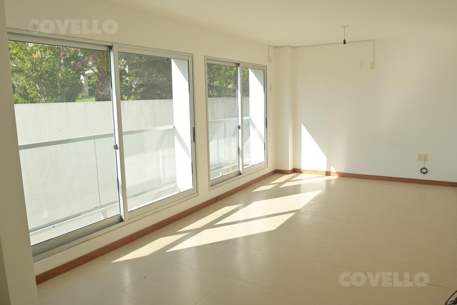 Excelente apartamento sobre la Rambla de Colonia del Sacramento · Foto 1