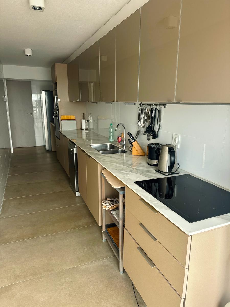 Venta/Alquiler de Apartamento de 3 dormitorios con vista al río en Malvín, Montevideo · Foto 10