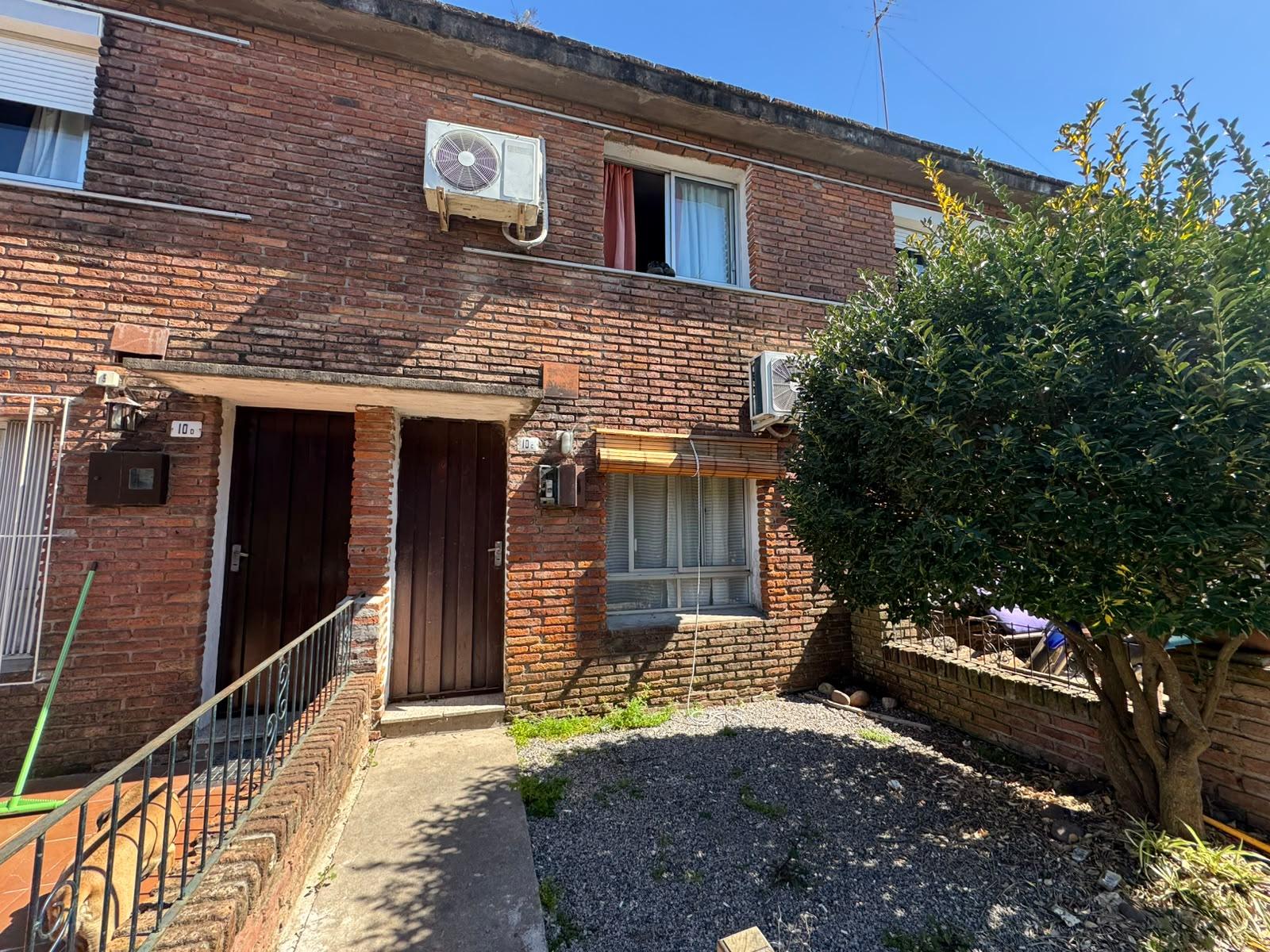 Venta de Apartamento de 2 dormitorios con jardín y patio en Carmelo, Uruguay