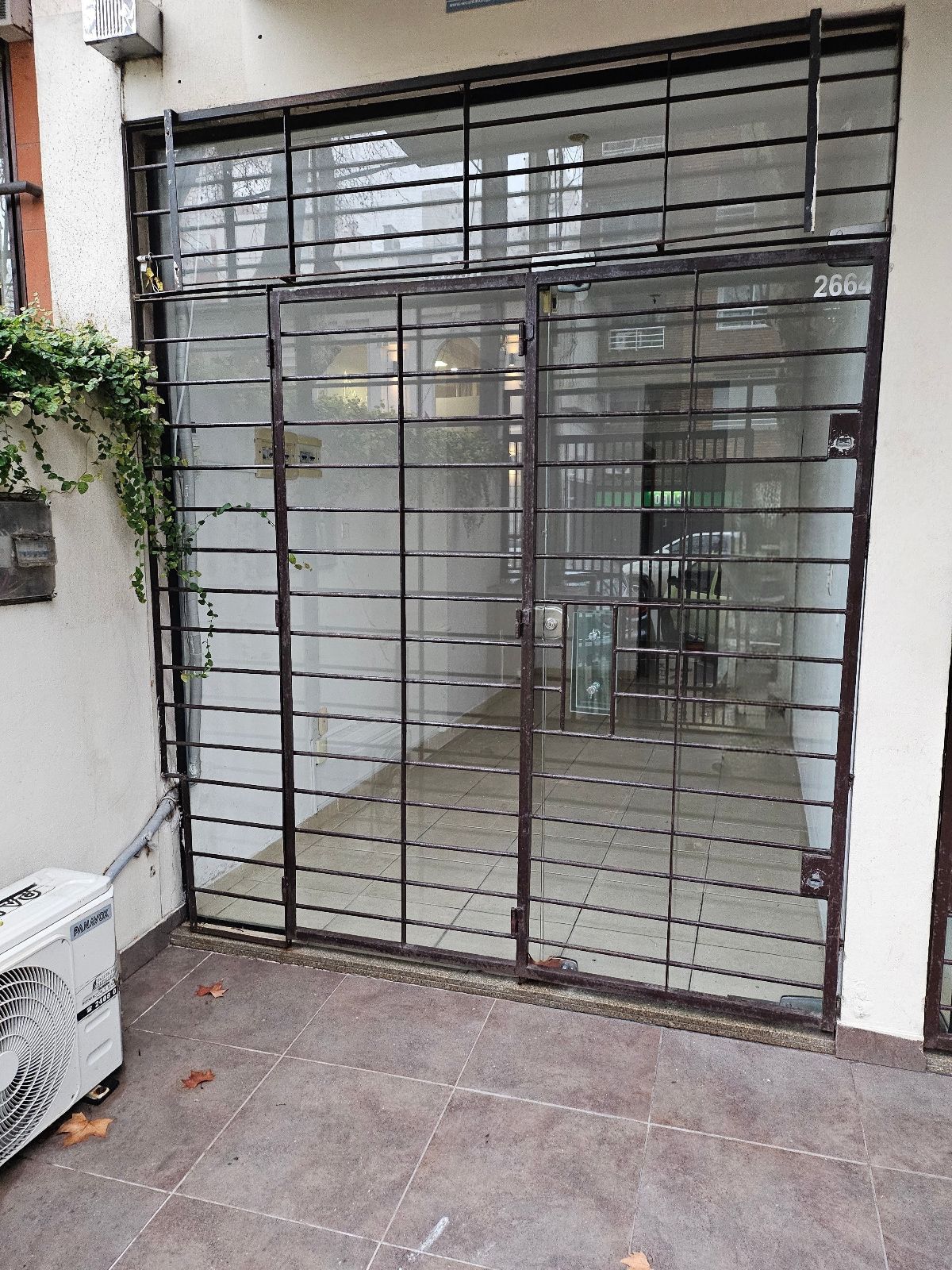 Alquiler de local comercial en Pocitos: Scosería y Ellauri · Foto 2