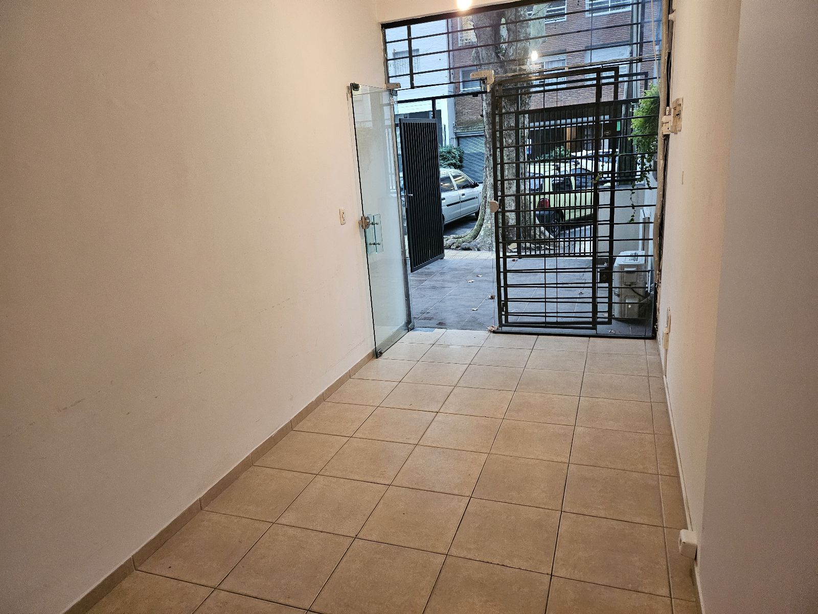 Alquiler de local comercial en Pocitos: Scosería y Ellauri · Foto 5