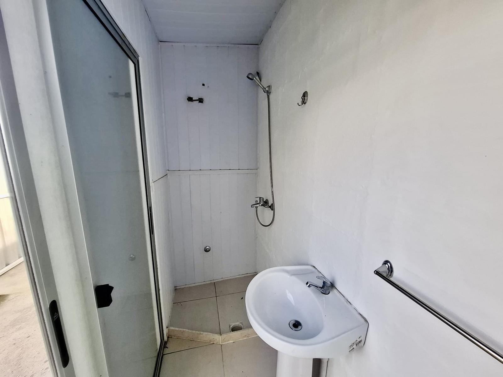 Alquiler de Local de 47 m2 sobre avenida en El General, Colonia del Sacramento · Foto 7