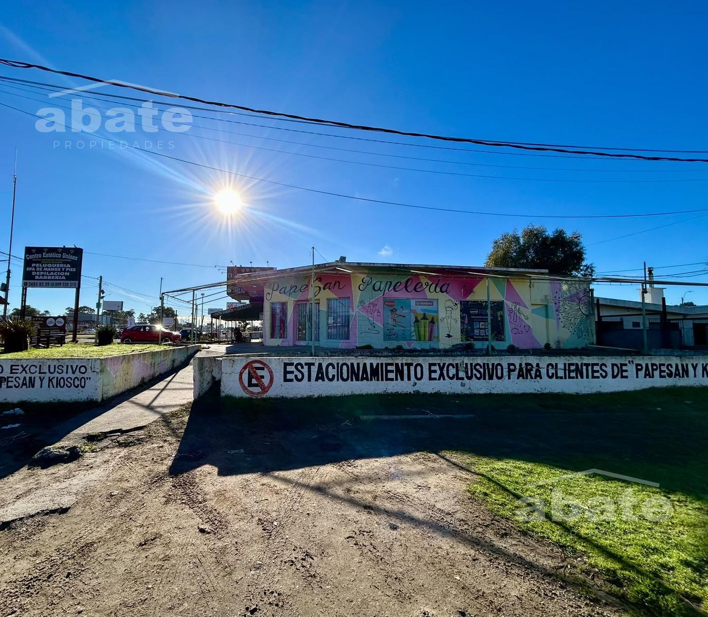 Alquiler local esquina en pleno Lagomar Sur · Foto 8