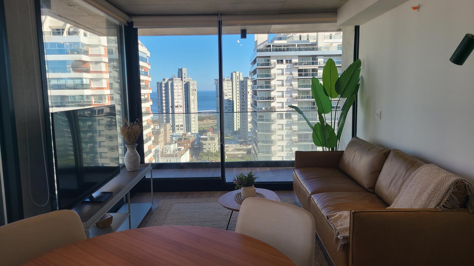 Departamento en Alquiler a Pasos del Playa Mansa y Brava - TM10336162
