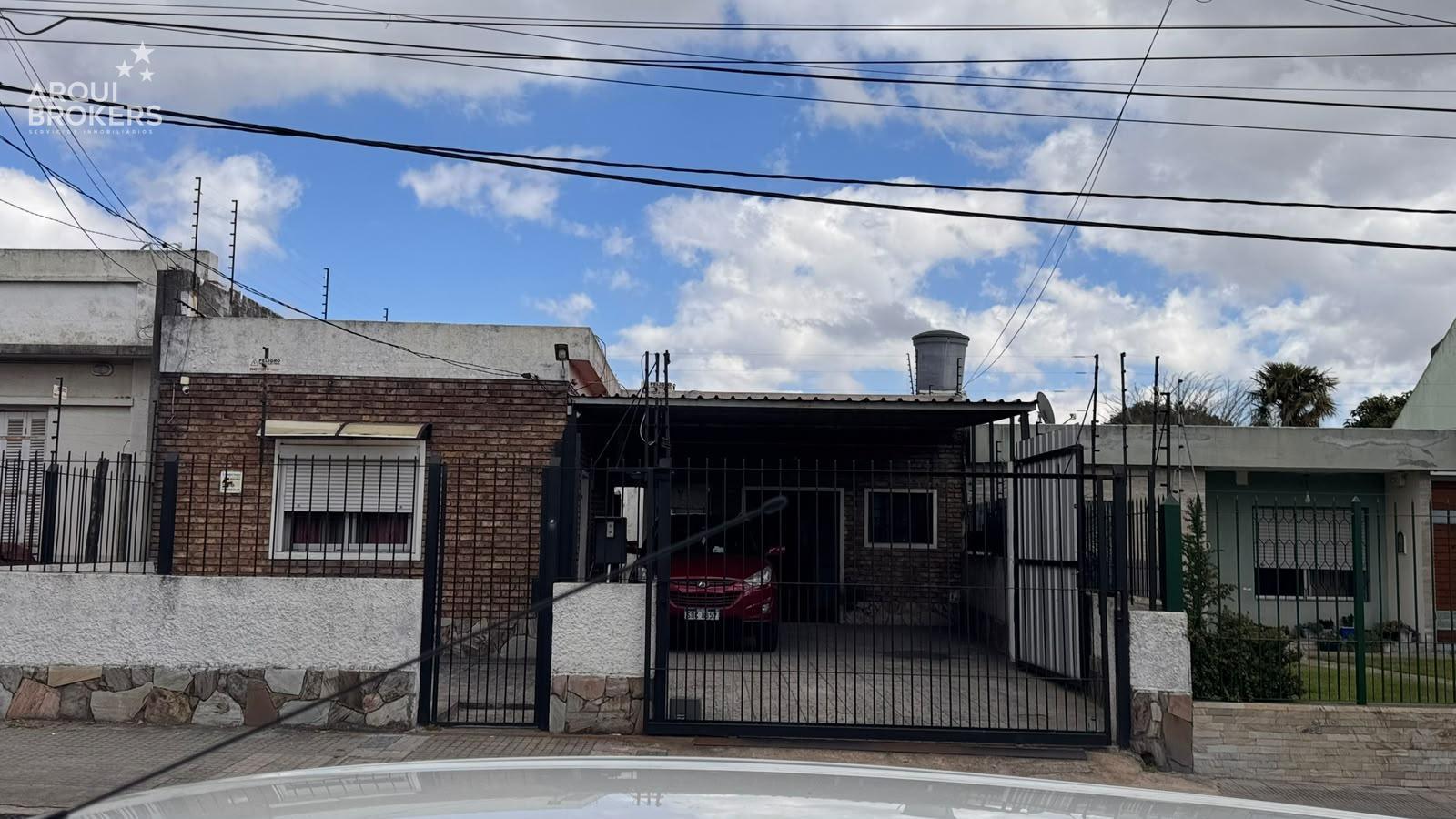 Local en alquiler en Unión a 5 cuadras de 8 de octubre con deposito