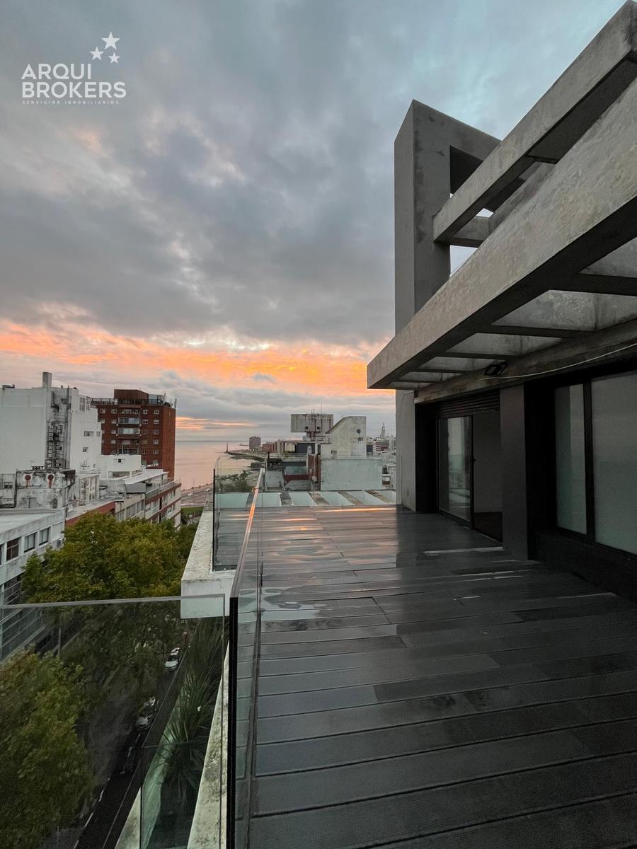 Apartamento penthouse dos dormitorios en alquiler con garaje opcional en Barrio Sur - 1001 · Foto 4