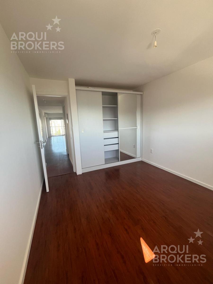 Apartamento en Cordón de 2 dormitorios en alquiler  con garaje · Foto 11
