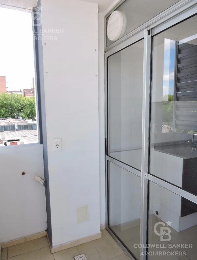 Apartamento de 2 dormitorios en alquiler en Bella Vista · Foto 9