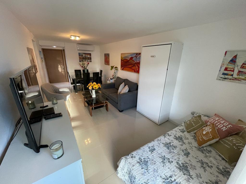Apto playa brava, 1 dormitorio, terraza, parrillero, servicios · Foto 5