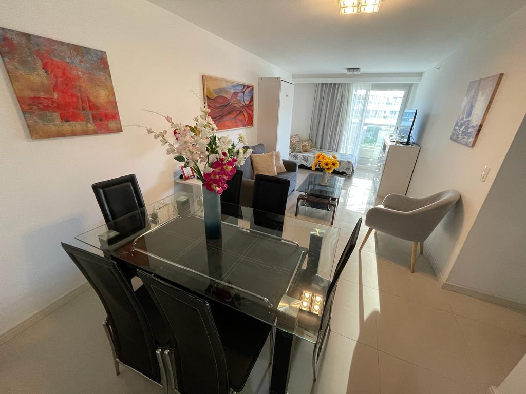 Apto playa brava, 1 dormitorio, terraza, parrillero, servicios · Foto 7