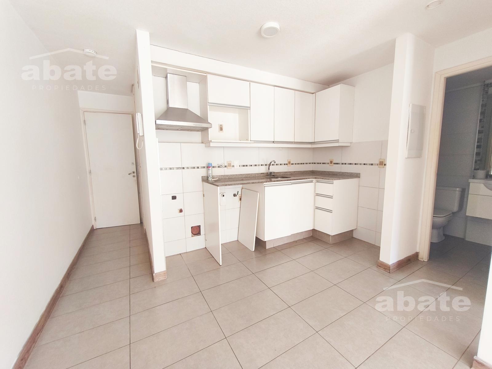 Alquiler 1 dormitorio con patio de uso exclusivo! · Foto 6