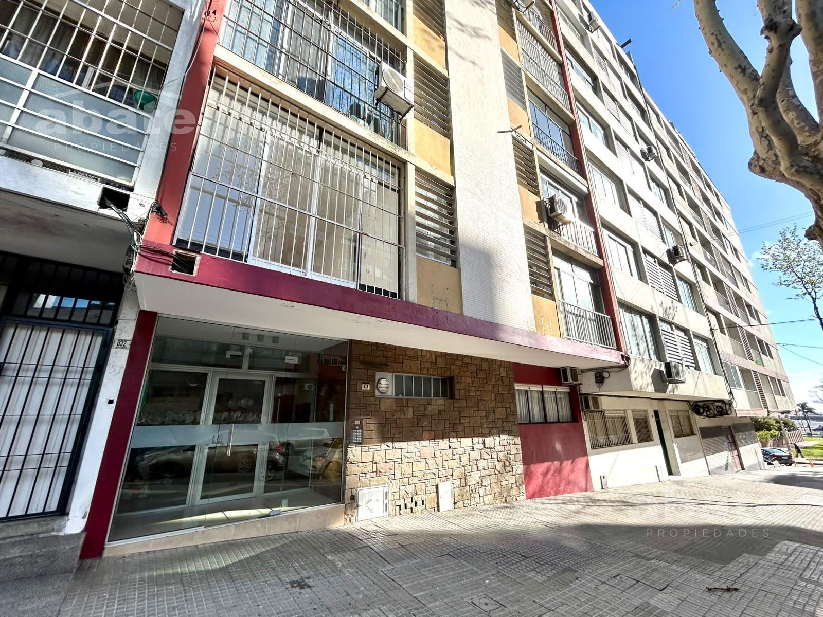 Alquiler apartamento a una cuadra de la Rambla, un dormitorio · Foto 3