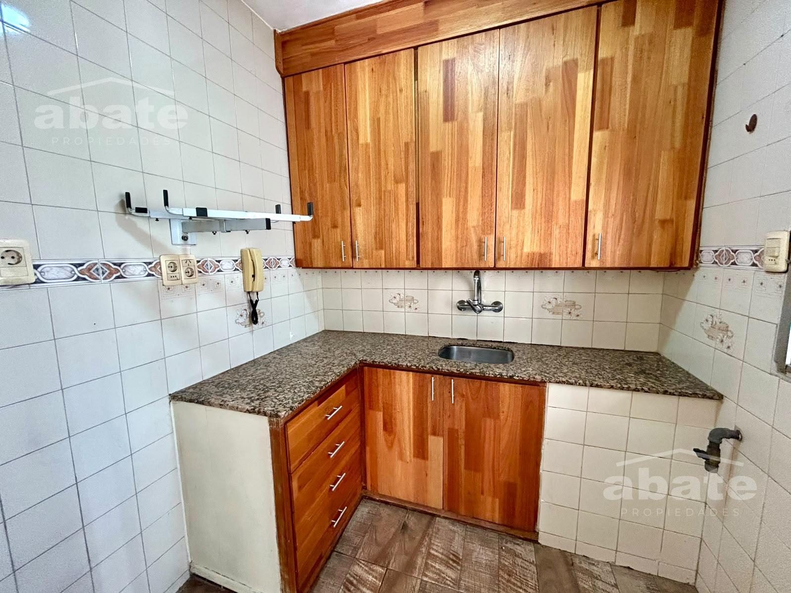 Alquiler apartamento a una cuadra de la Rambla, un dormitorio · Foto 8