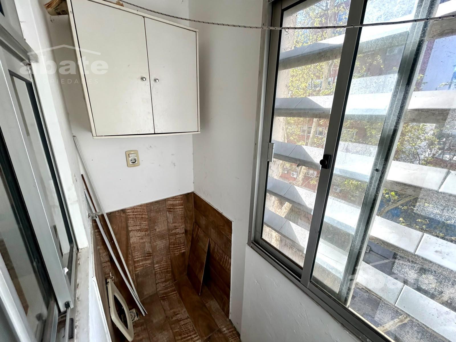 Alquiler apartamento a una cuadra de la Rambla, un dormitorio · Foto 9
