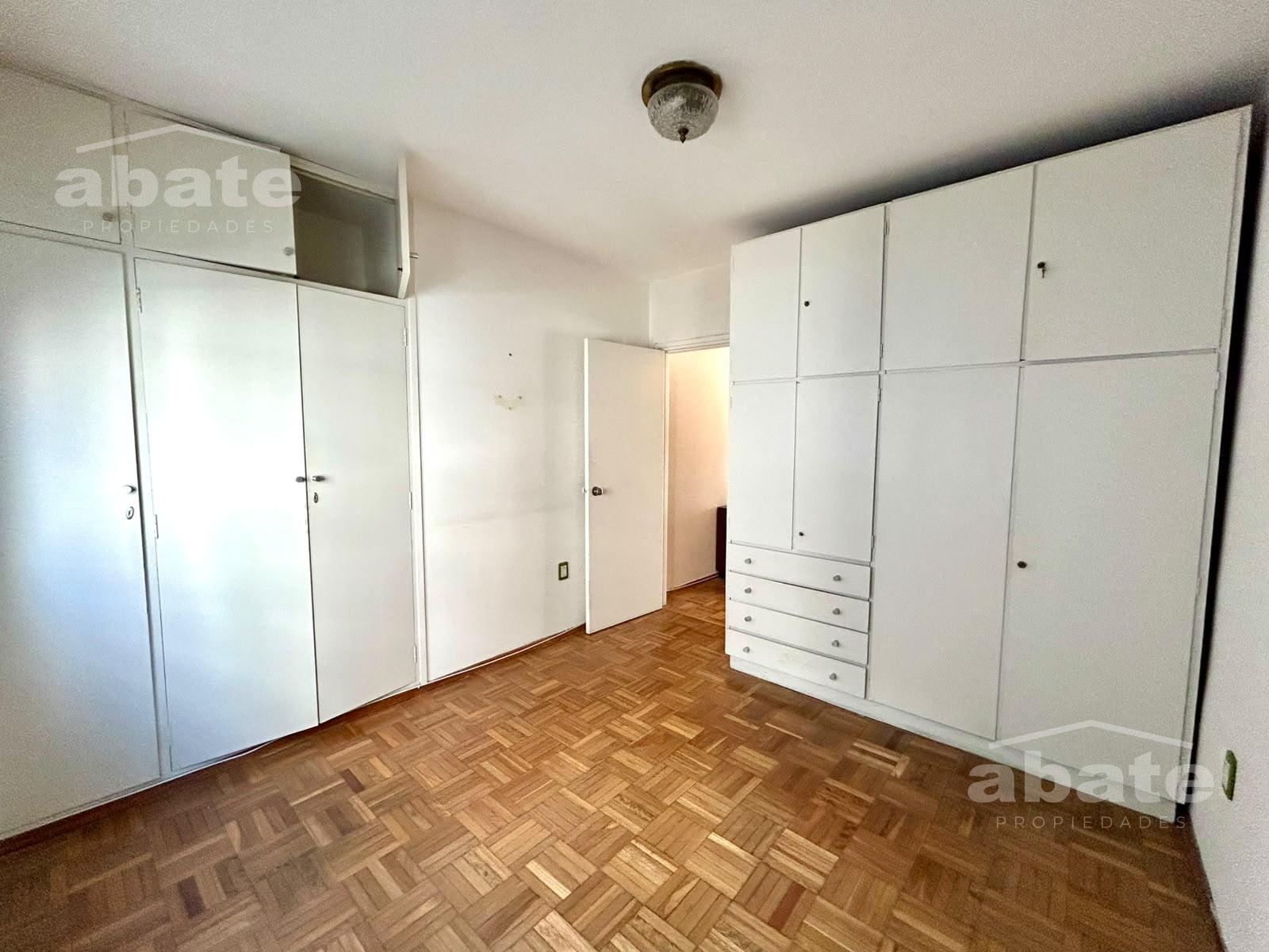 Alquiler apartamento a una cuadra de la Rambla, un dormitorio · Foto 12