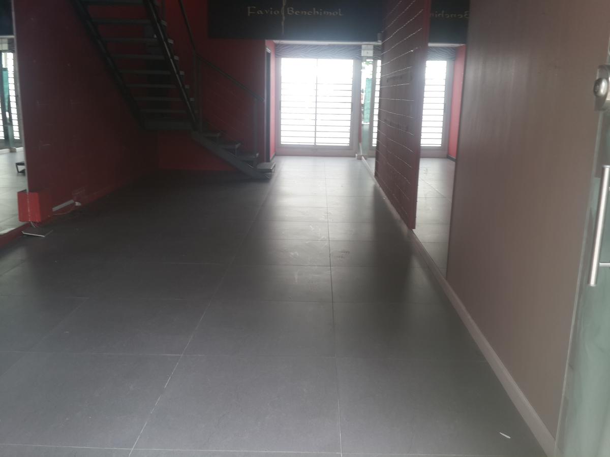 local - Solano García casi Ellauri, 100 m2 , 5 mts de frente, gran rentabilidad !! · Foto 3