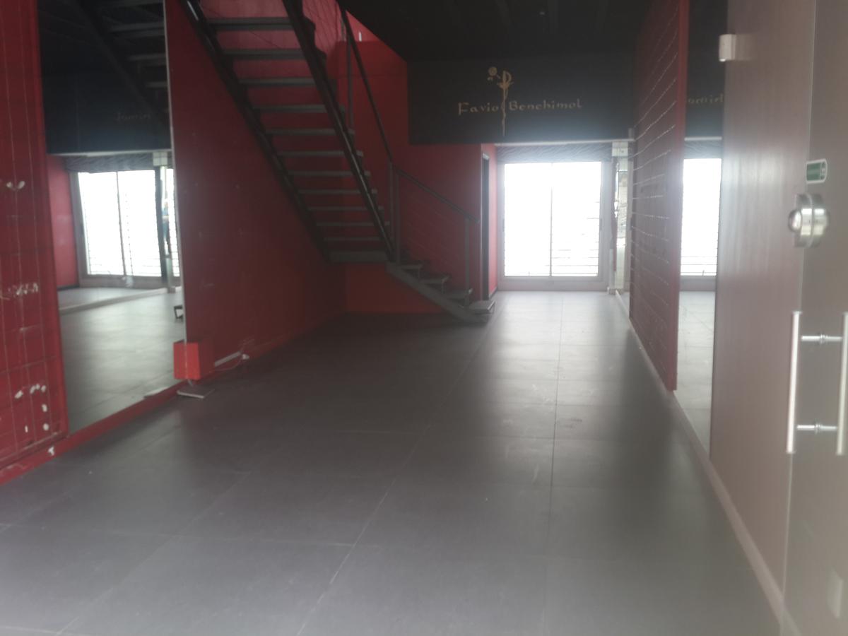 local - Solano García casi Ellauri, 100 m2 , 5 mts de frente, gran rentabilidad !! · Foto 4