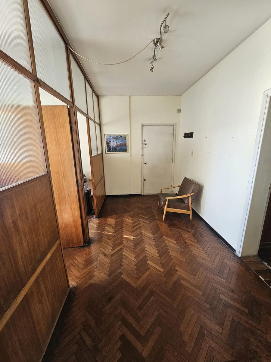 18 y Rio Branco, 28 m2, 3 ambientes ,luminosa !! · Foto 2