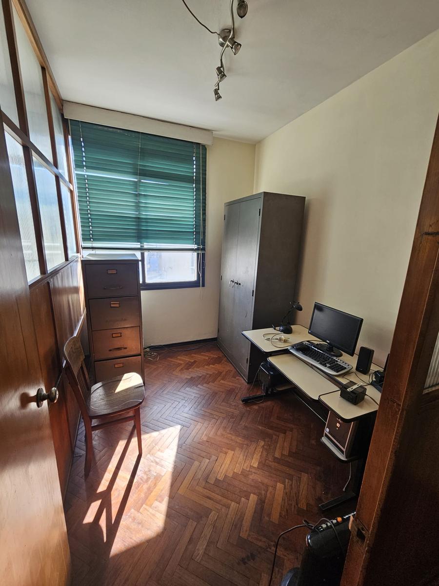 18 y Rio Branco, 28 m2, 3 ambientes ,luminosa !! · Foto 5