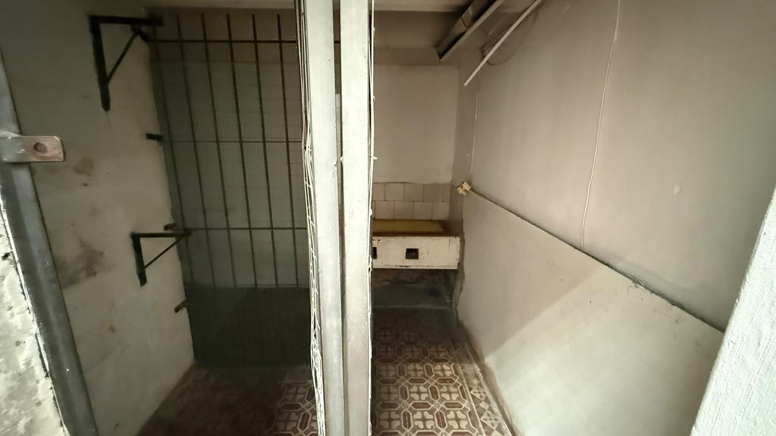 Agraciada esq Sagasta, 60 m2, 4m de frente excelente punto!! · Foto 8