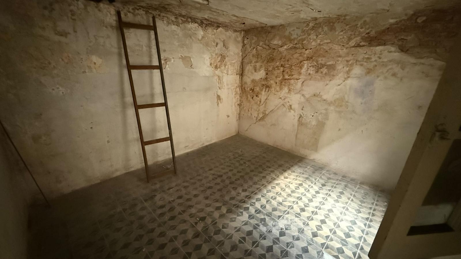 Agraciada esq Sagasta, 60 m2, 4m de frente excelente punto!! · Foto 11