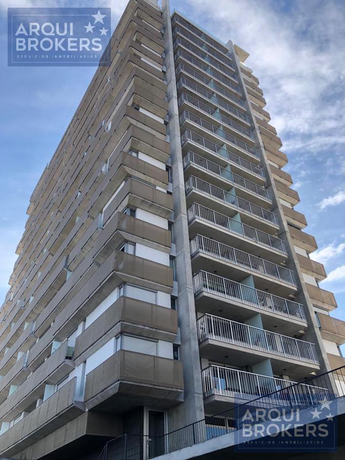 Apartamento de 3 dormitorios en alquiler en Malvín · Foto 10