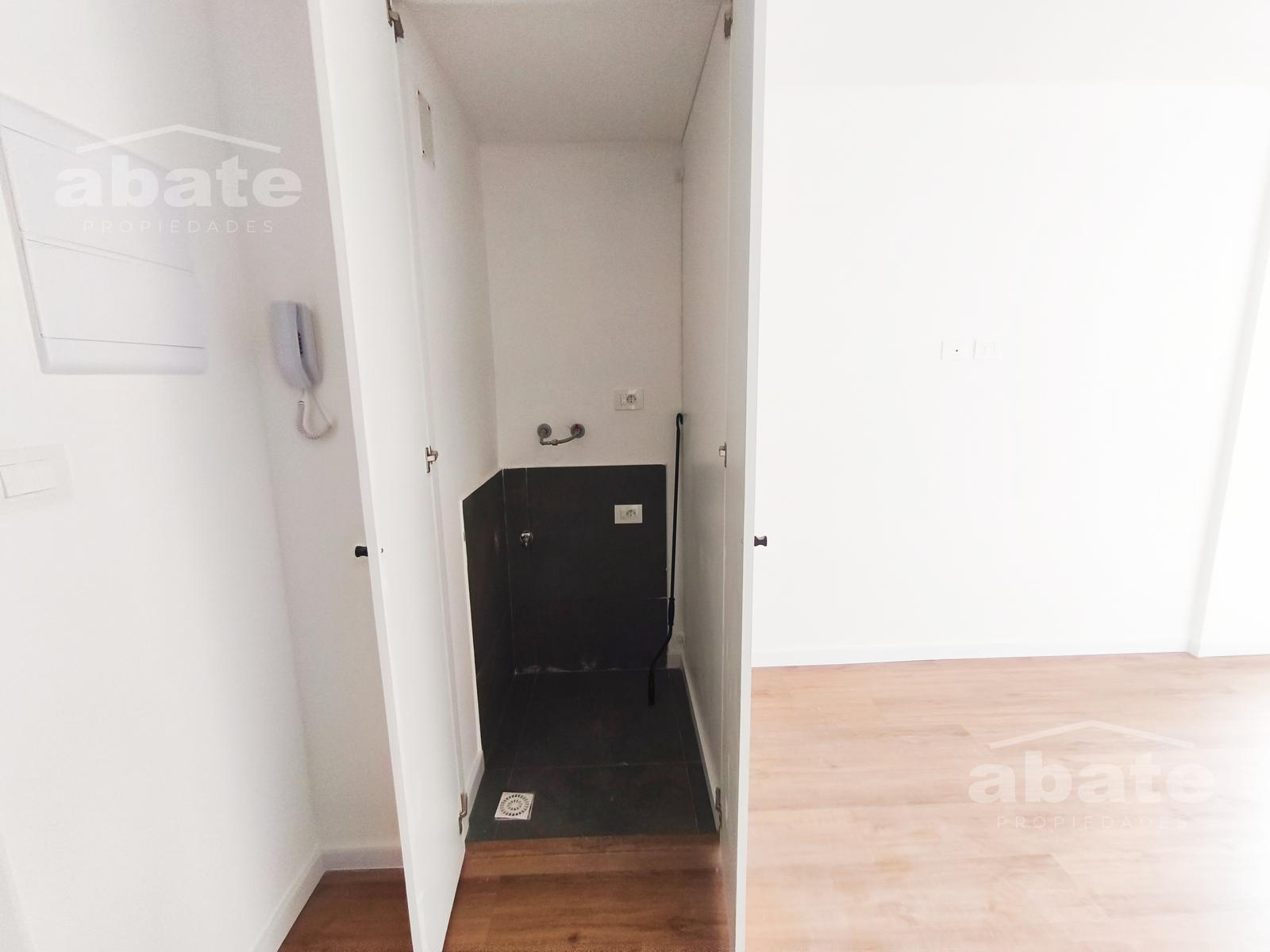Alquiler Monoambiente piso alto en Cordón, Montevideo · Foto 10