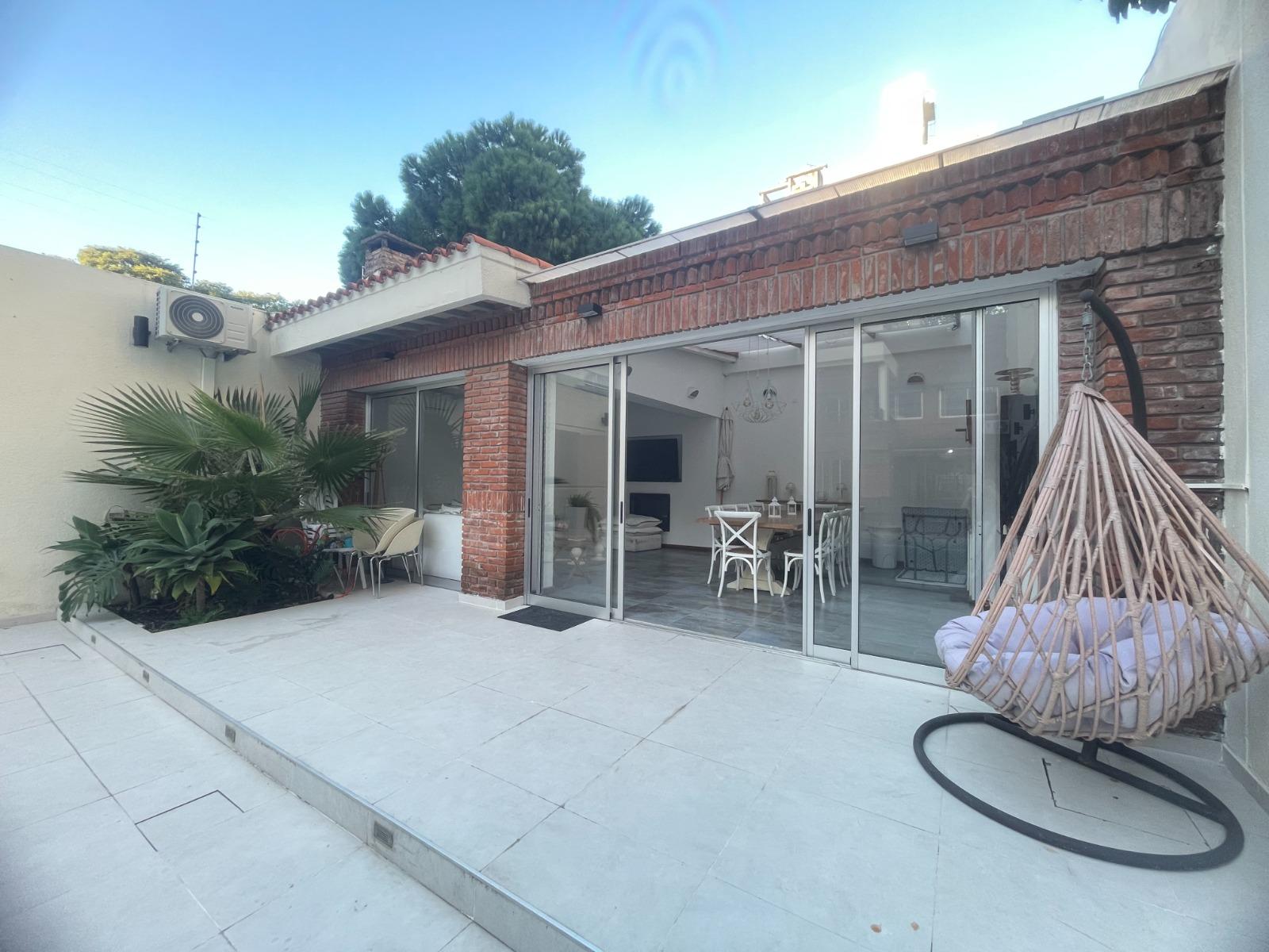 Franzini esq. Sarmiento. 5 dorm, piscina, barbacoa, gge x2, 195 m2!! · Foto 12