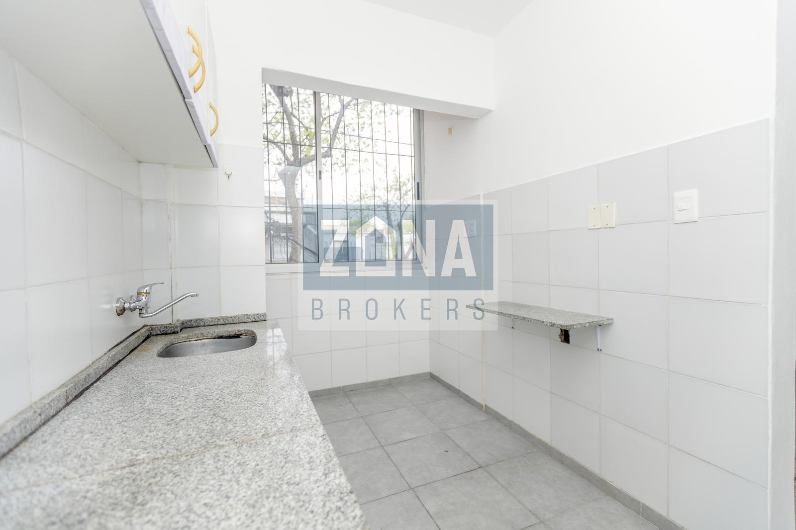 Alquiler Casa De Altos 2 dormitorios parrillero Zona Union · Foto 9