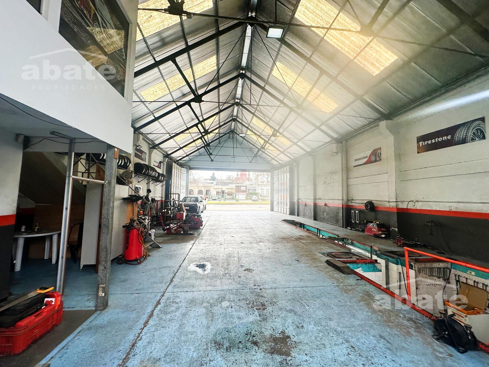 Alquiler depósito 350 m2. Gran Altura. Planta libre