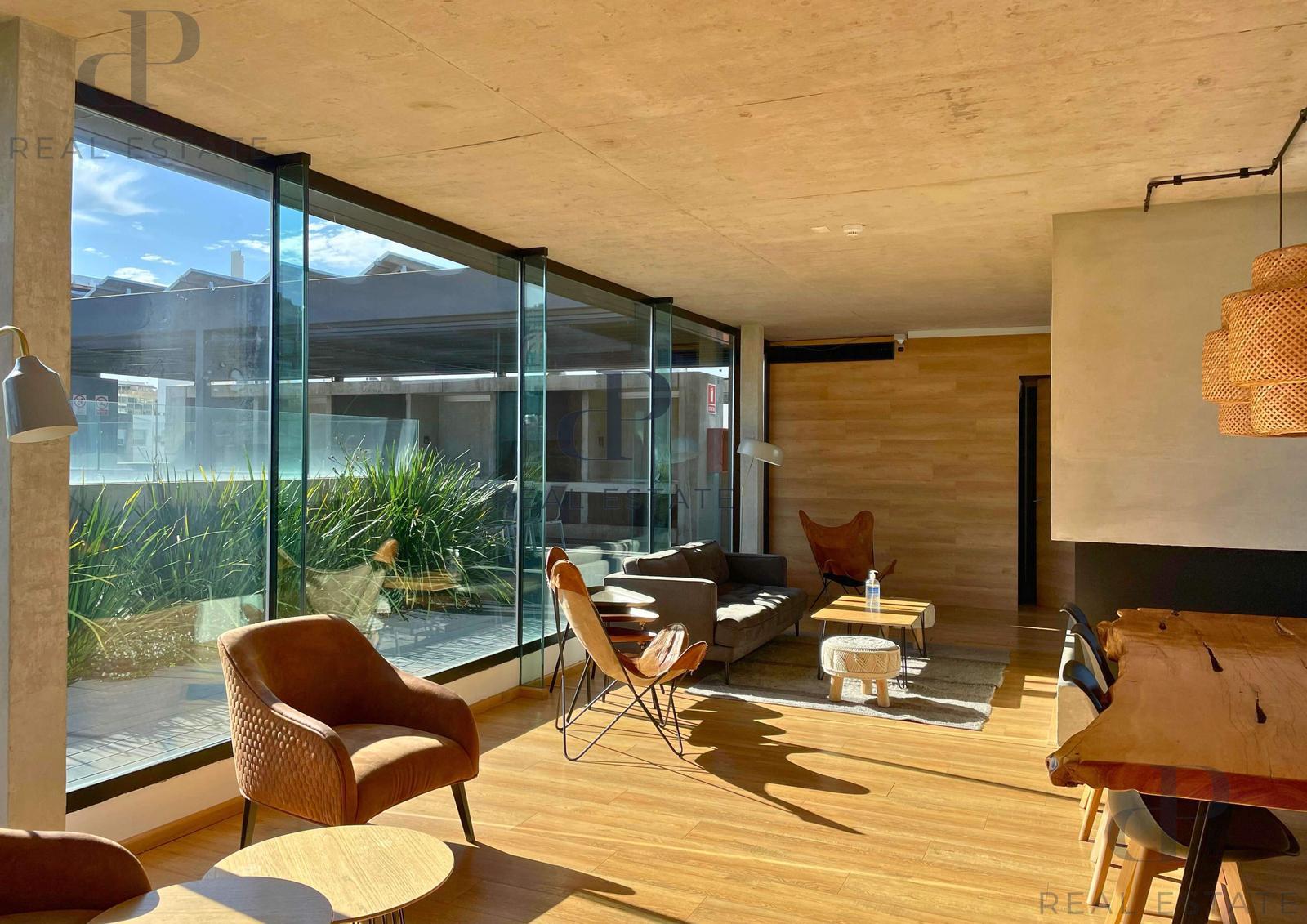 Apartamento de 2 dormitorios con terraza en Centro · Foto 9