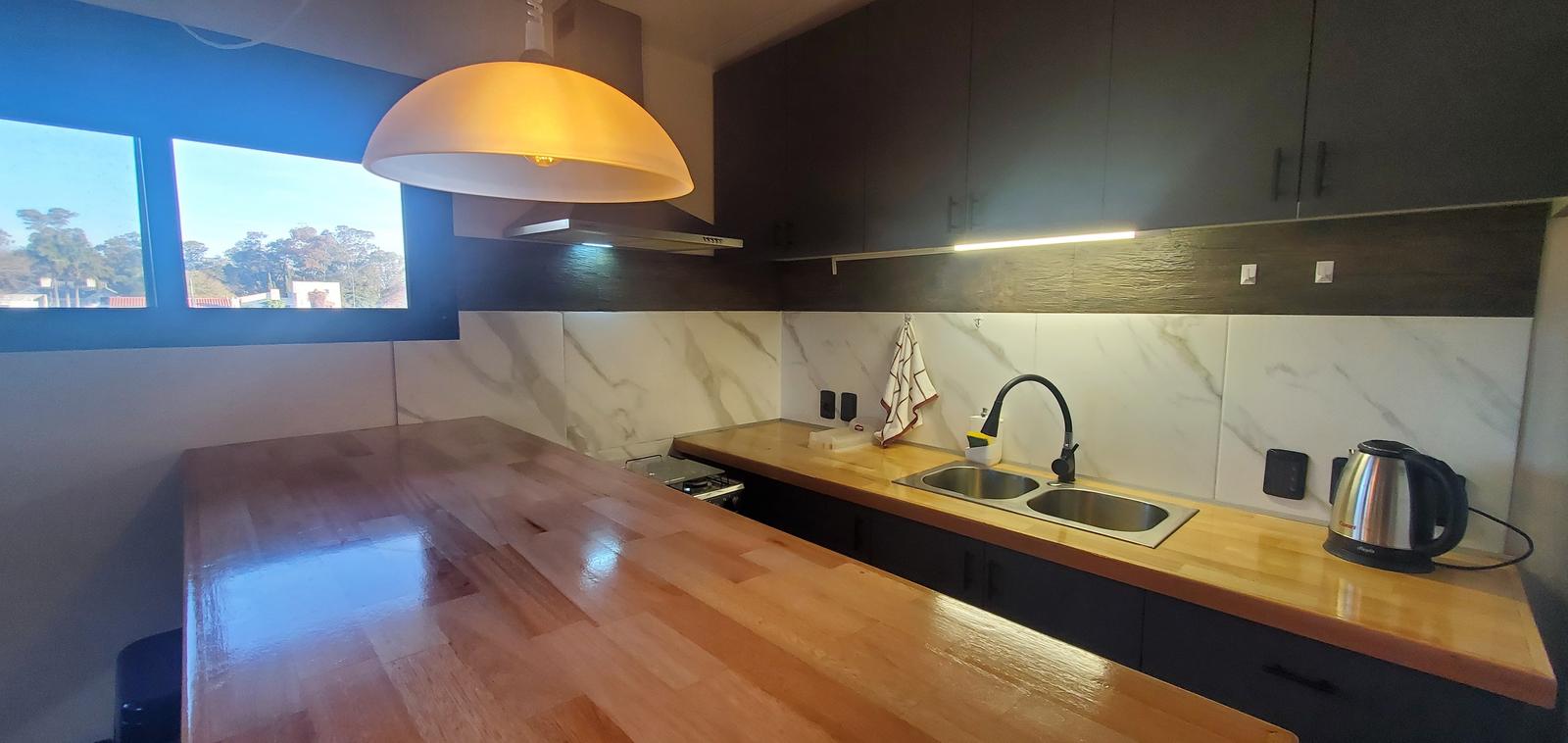 Alquiler  Apartamento 2 Dormitorios con patio (Totalmente equipado) · Foto 5
