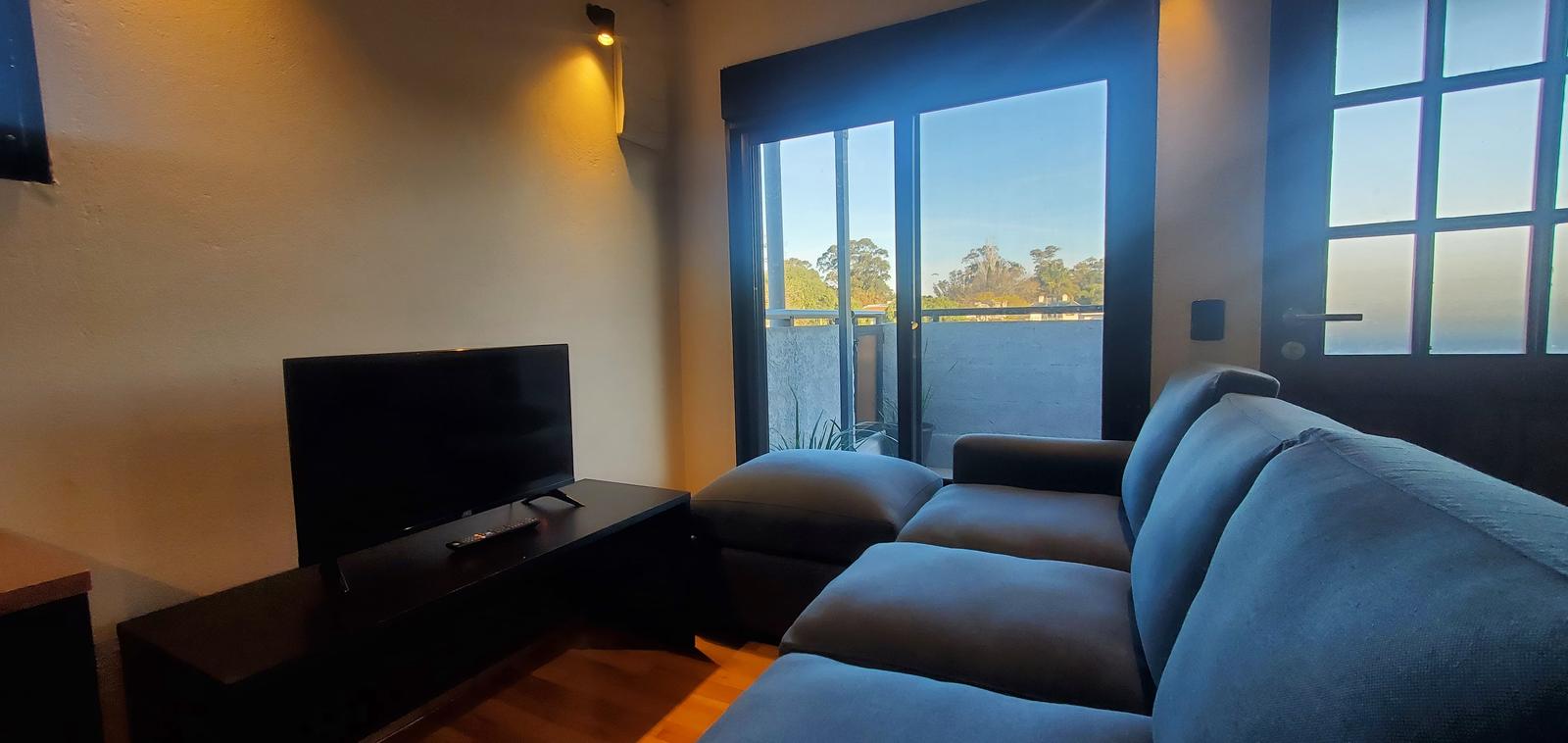 Alquiler  Apartamento 2 Dormitorios con patio (Totalmente equipado) · Foto 8
