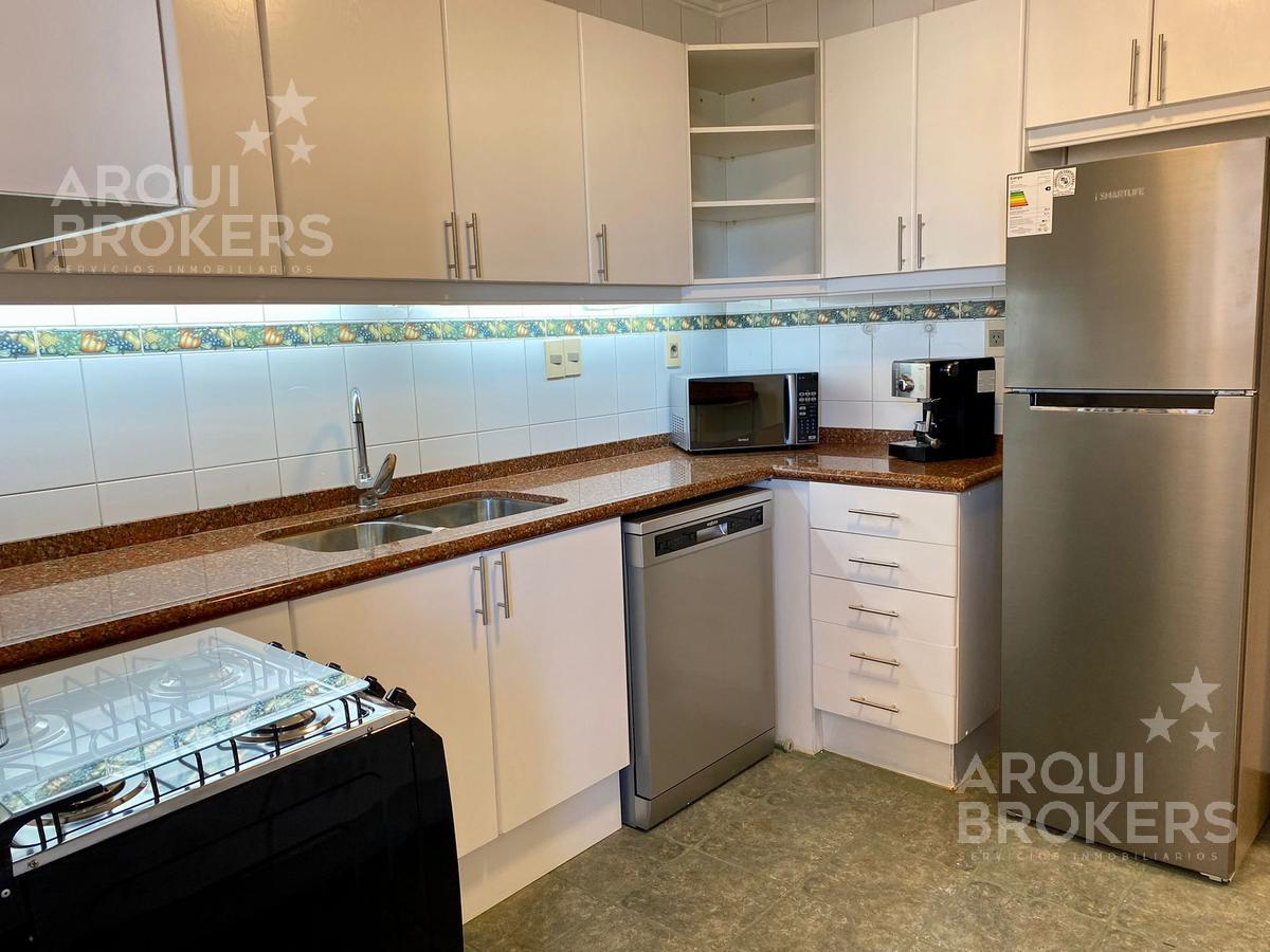 Alquiler apartamento dos dormitorios con muebles en Punta Carretas con garaje · Foto 5