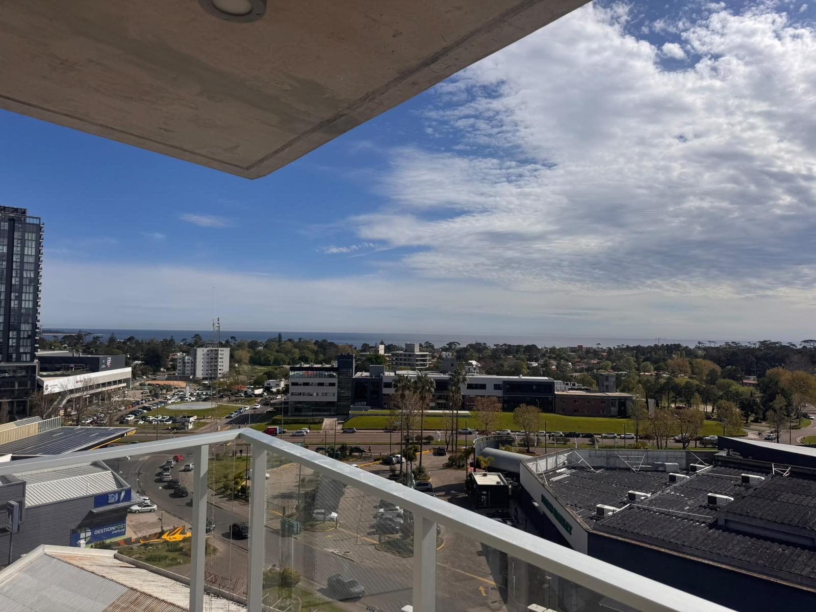 Alquiler anual, 2 dormitorios, zona Atlántico Shopping, Vista Despejada, Maldonado · Foto 1