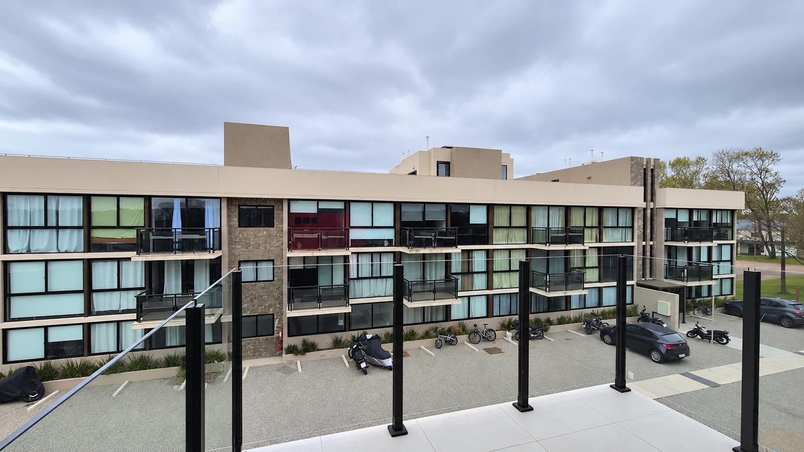 Alquiler Anual Apartamento 1 Dormitorio con Terraza, Dolmenes, Maldonado · Foto 2