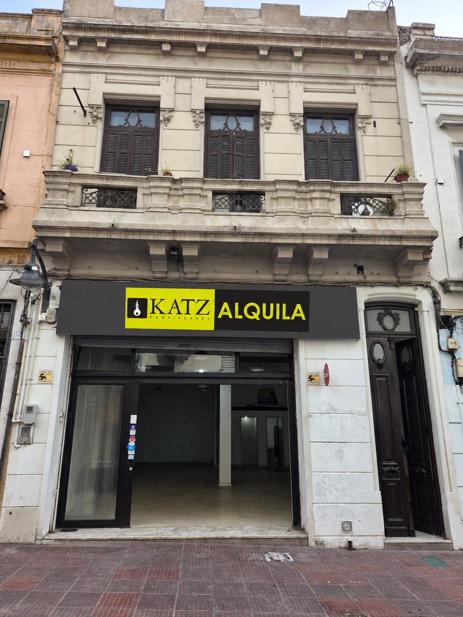 Perez Castellano y Piedras, 8 mts de frente, 238 m2, excelente estado !! · Foto 1