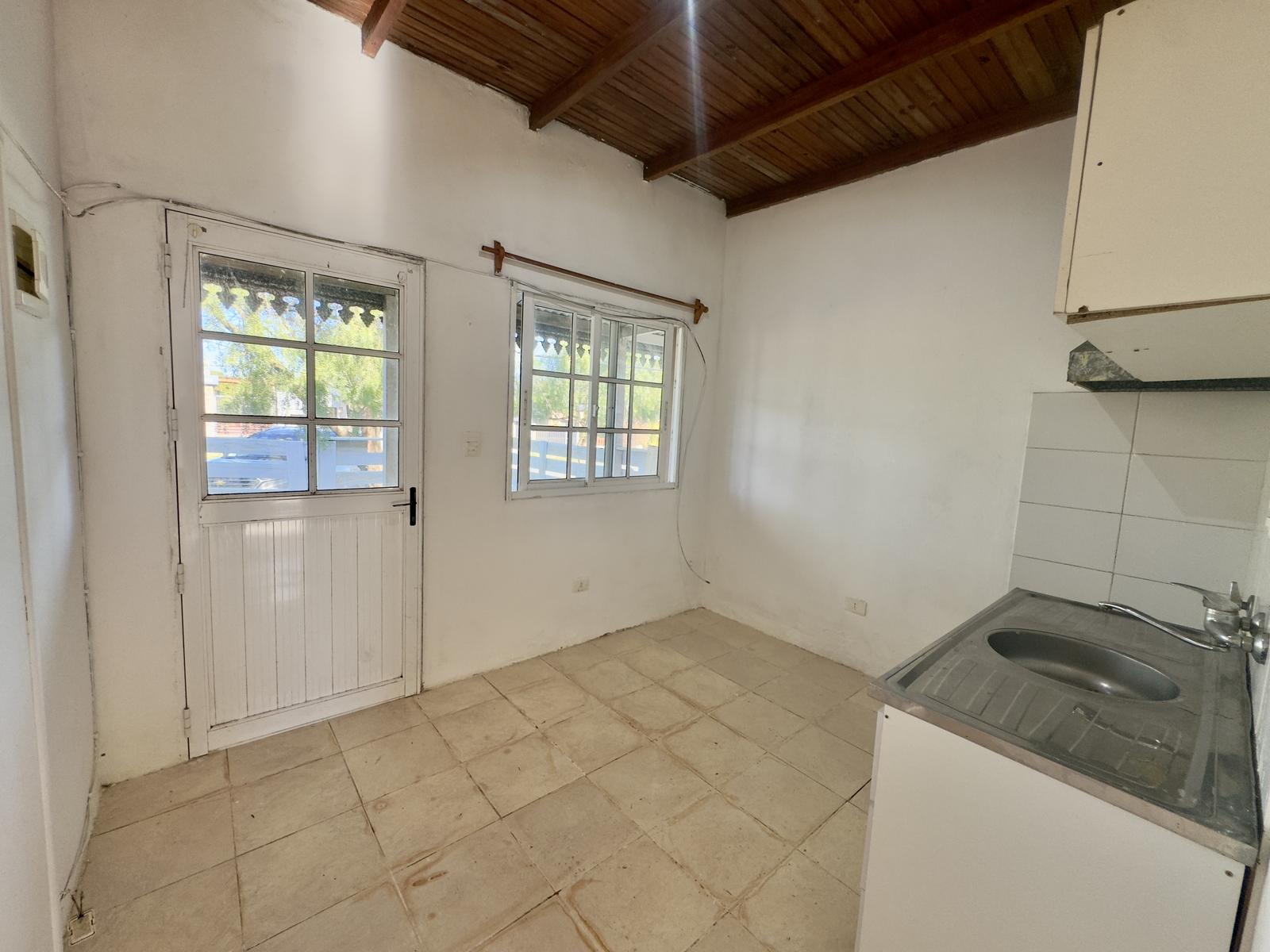 Alquiler de Apartamento de 1 dormitorio con patio en Colonia del Sacramento · Foto 2