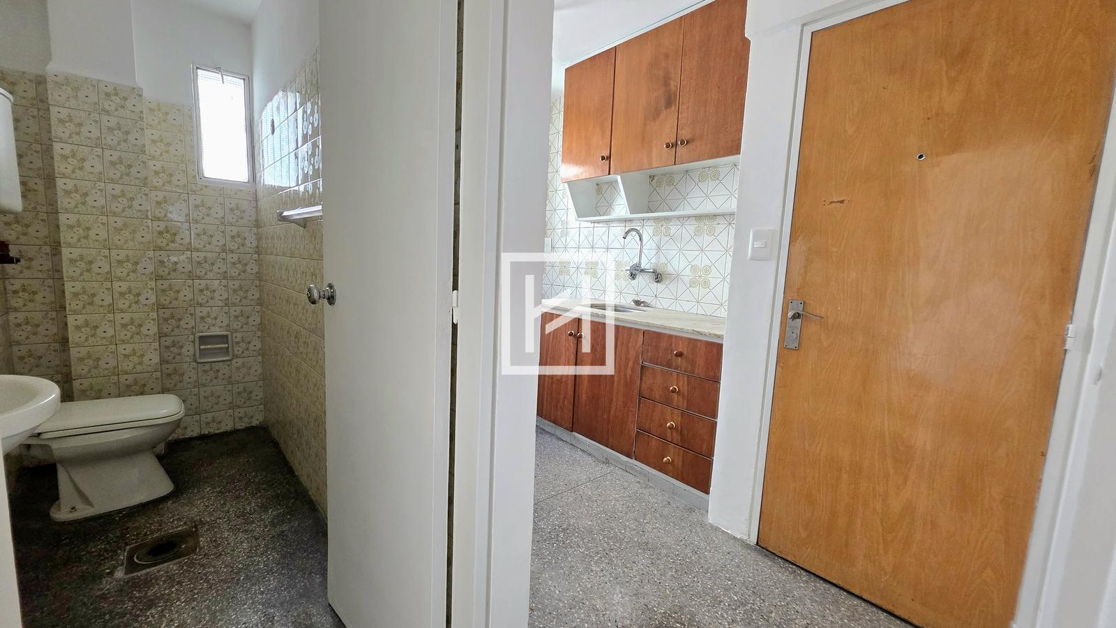 Alquiler Apartamento 3 Dormitorios en Pocitos | Piso Alto | Cerca de la Rambla | Cocina Definida · Foto 7